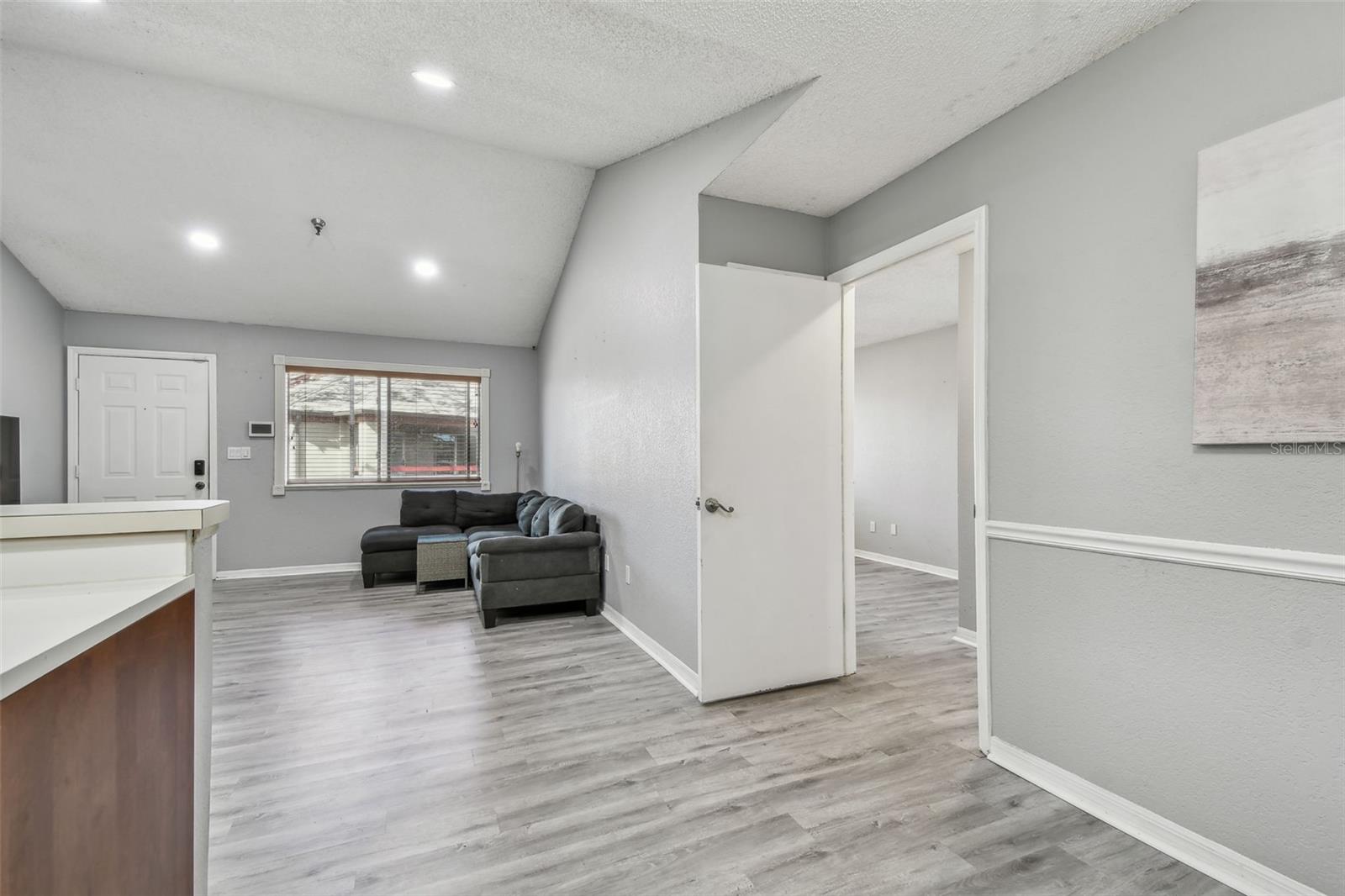 Image 14 of 36 For 10263 Gandy Boulevard N 2014