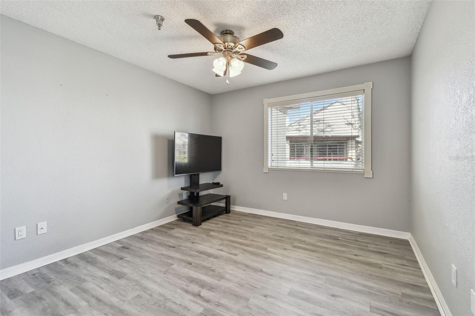 Image 16 of 36 For 10263 Gandy Boulevard N 2014