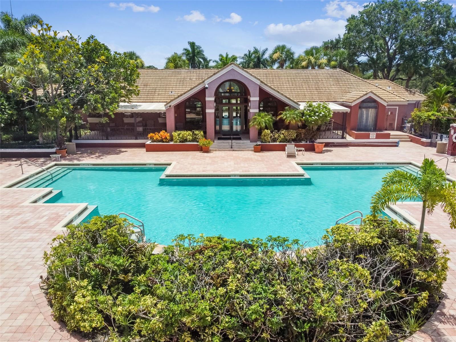 Image 31 of 36 For 10263 Gandy Boulevard N 2014