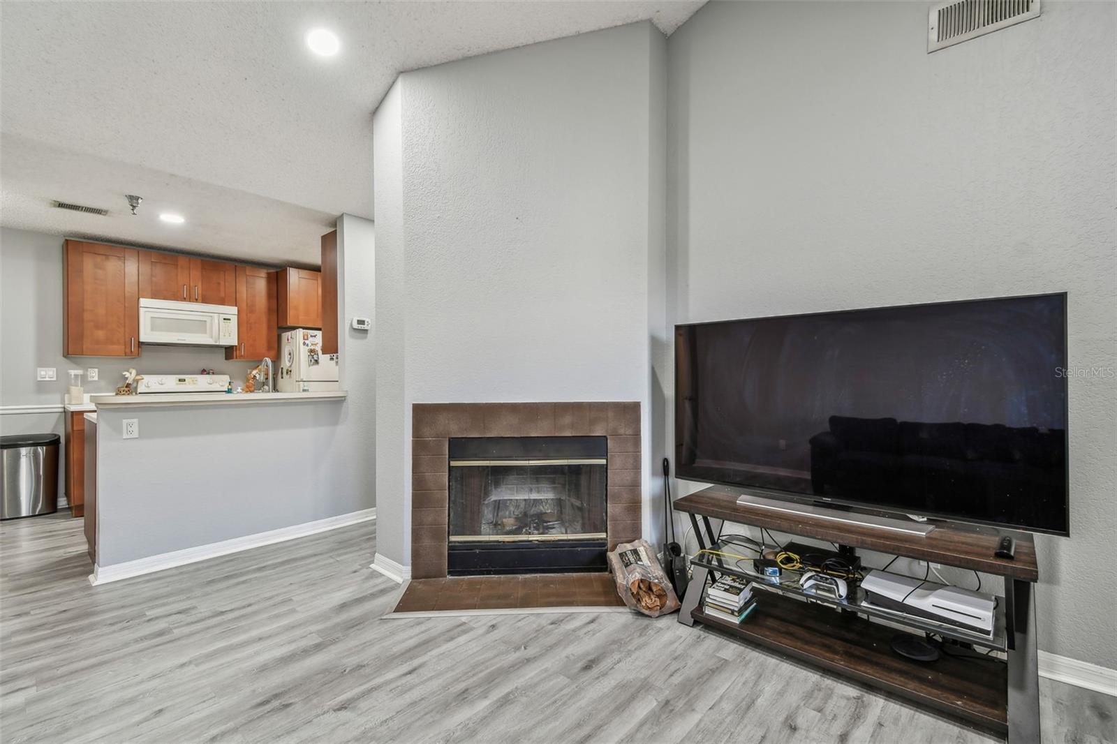 Image 6 of 36 For 10263 Gandy Boulevard N 2014