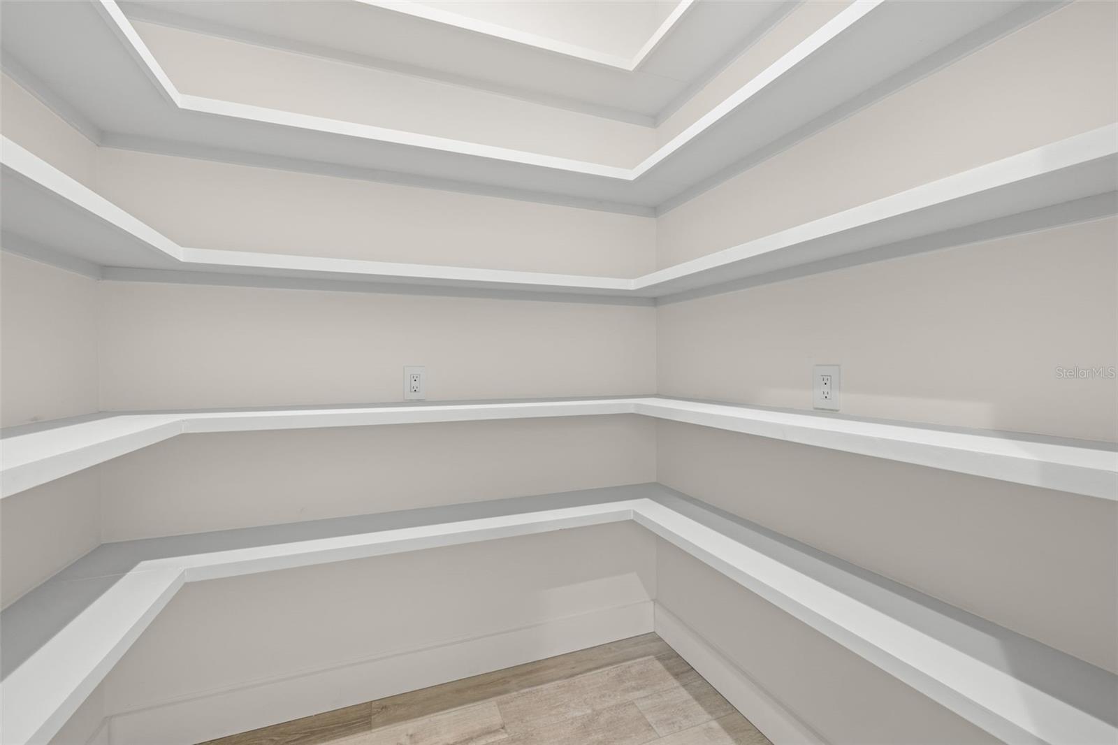 Image 10 of 50 For 1625 55th Street S