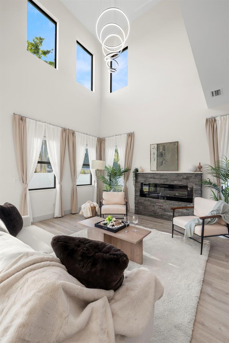 Image 13 of 50 For 1625 55th Street S