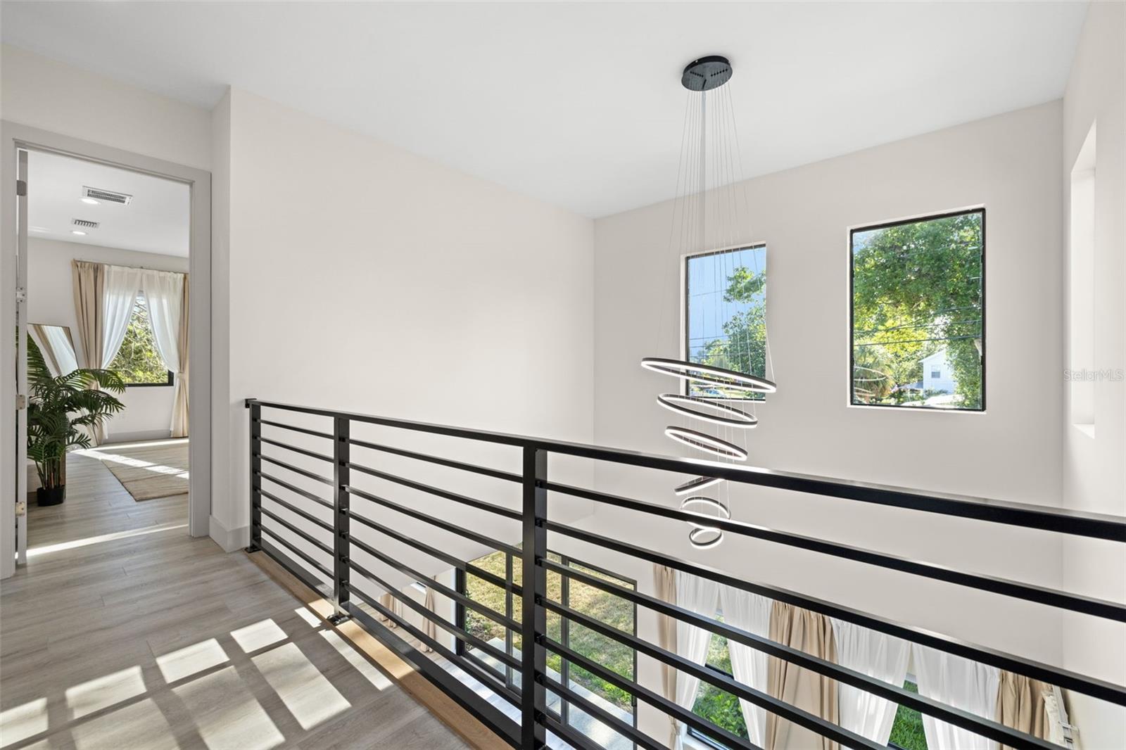 Image 23 of 50 For 1625 55th Street S