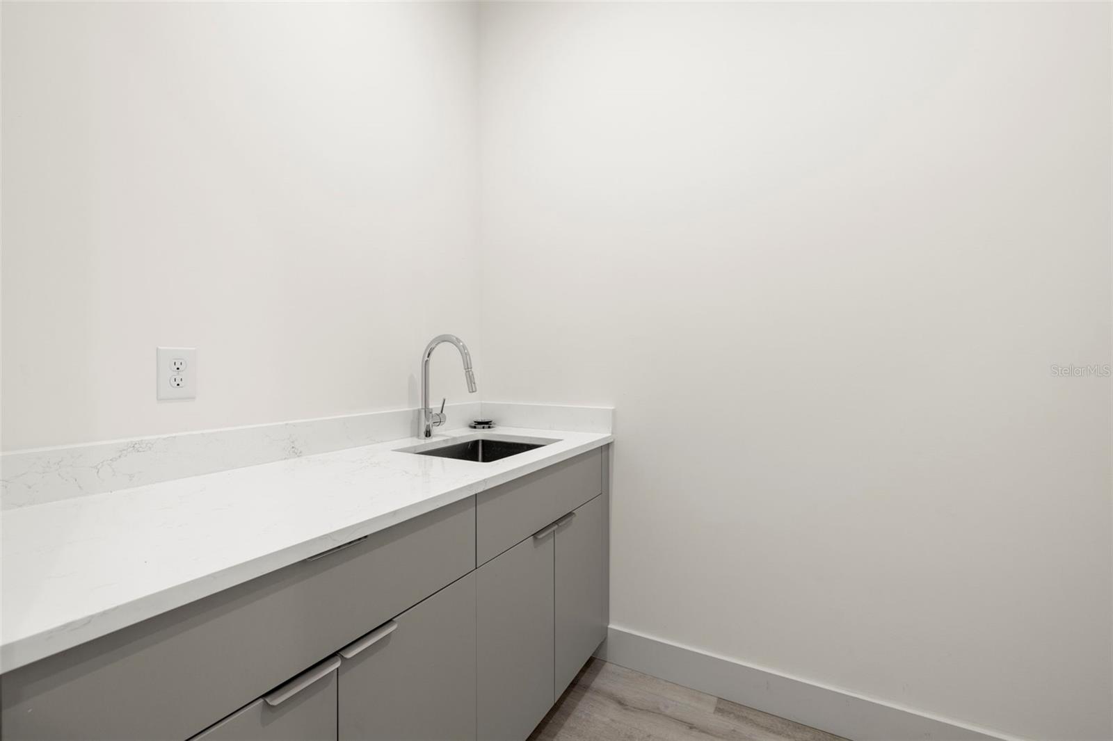 Image 37 of 50 For 1625 55th Street S