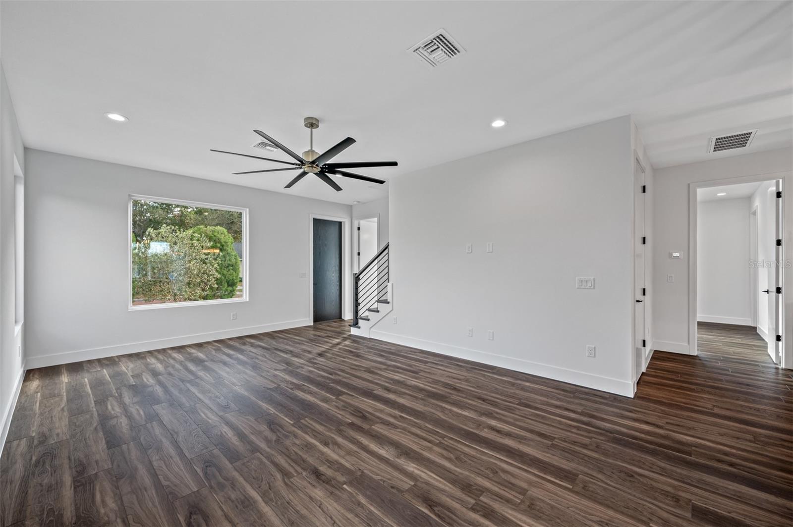 Image 7 of 14 For 2560 4th Avenue S