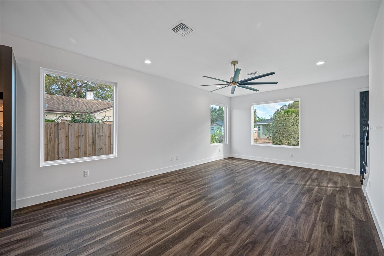 Image 8 of 14 For 2560 4th Avenue S