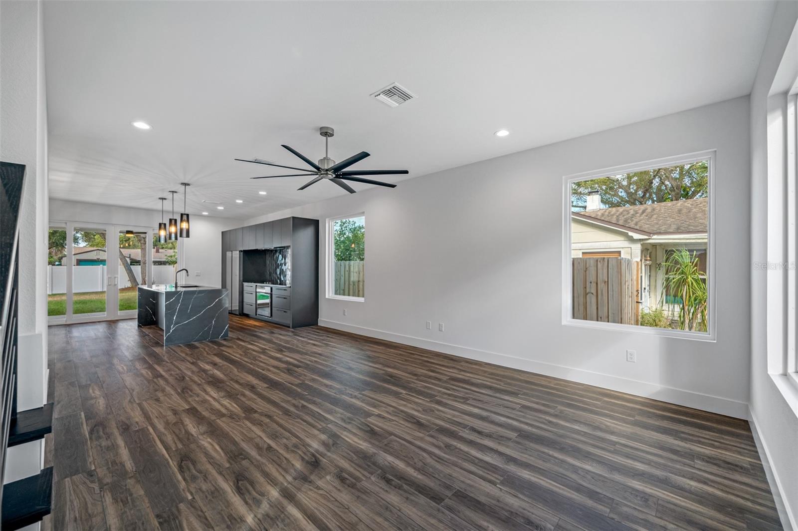 Image 9 of 14 For 2560 4th Avenue S