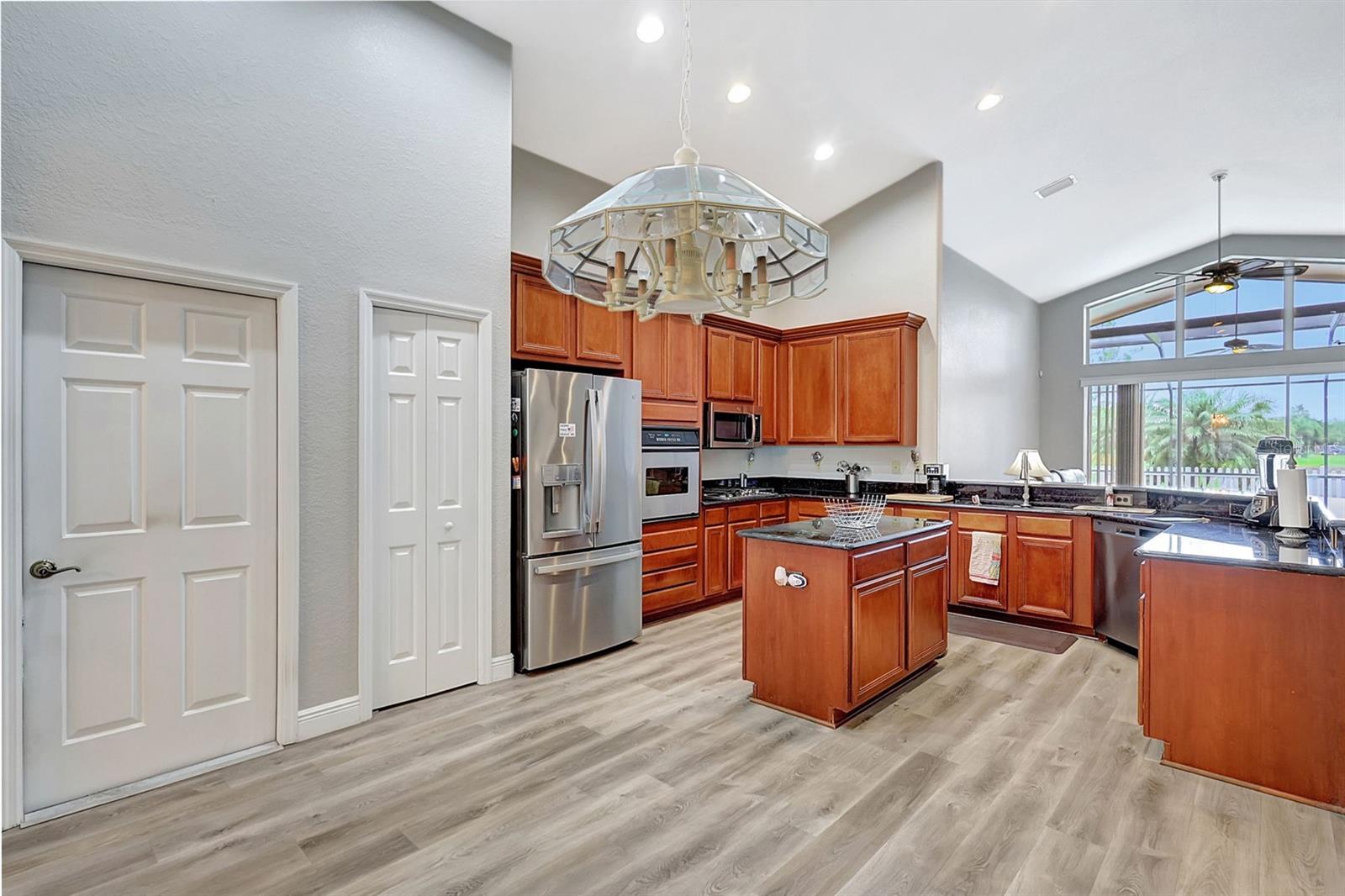 Image 12 of 72 For 10734 Banfield Drive