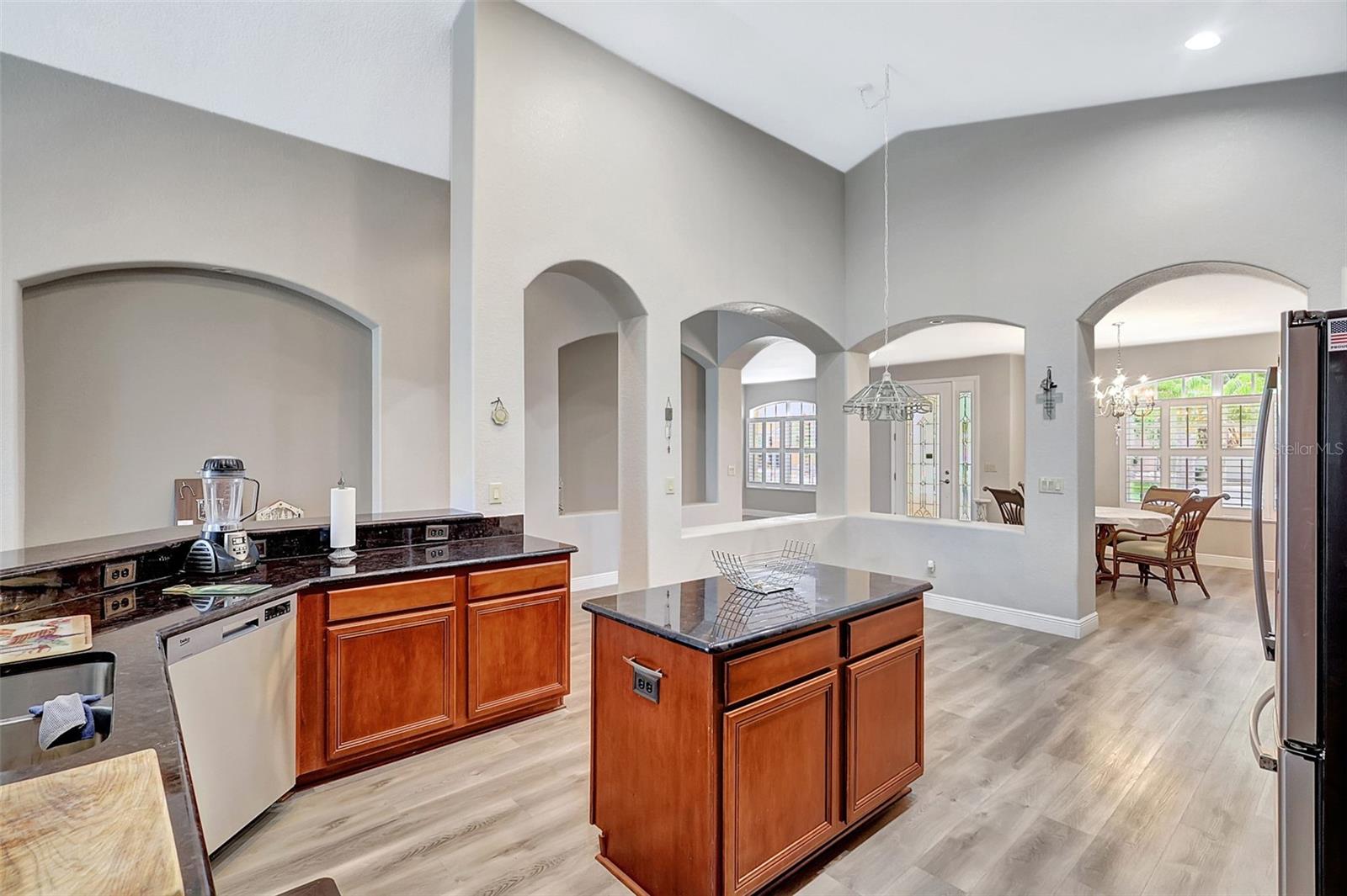 Image 16 of 72 For 10734 Banfield Drive
