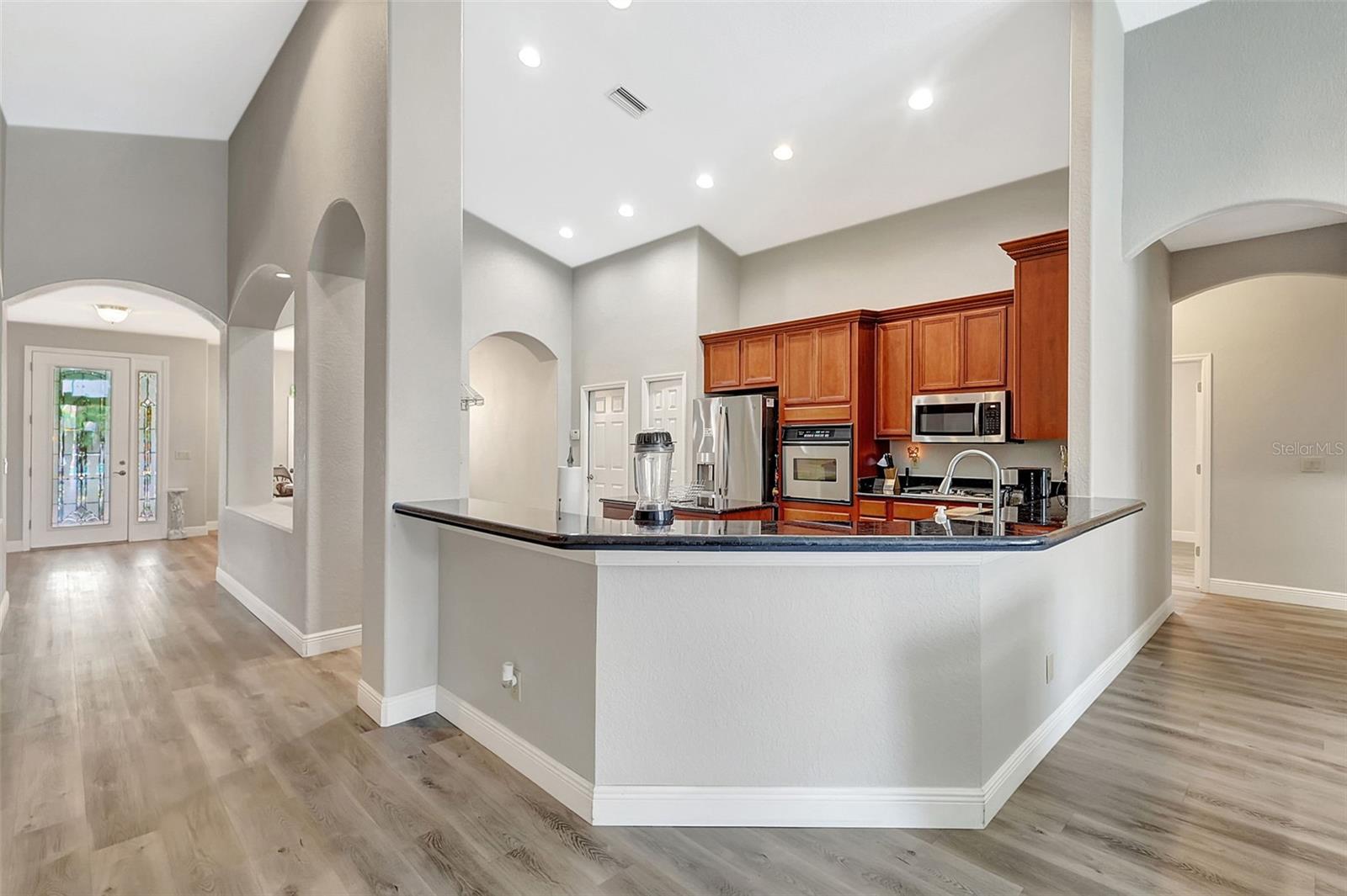 Image 17 of 72 For 10734 Banfield Drive