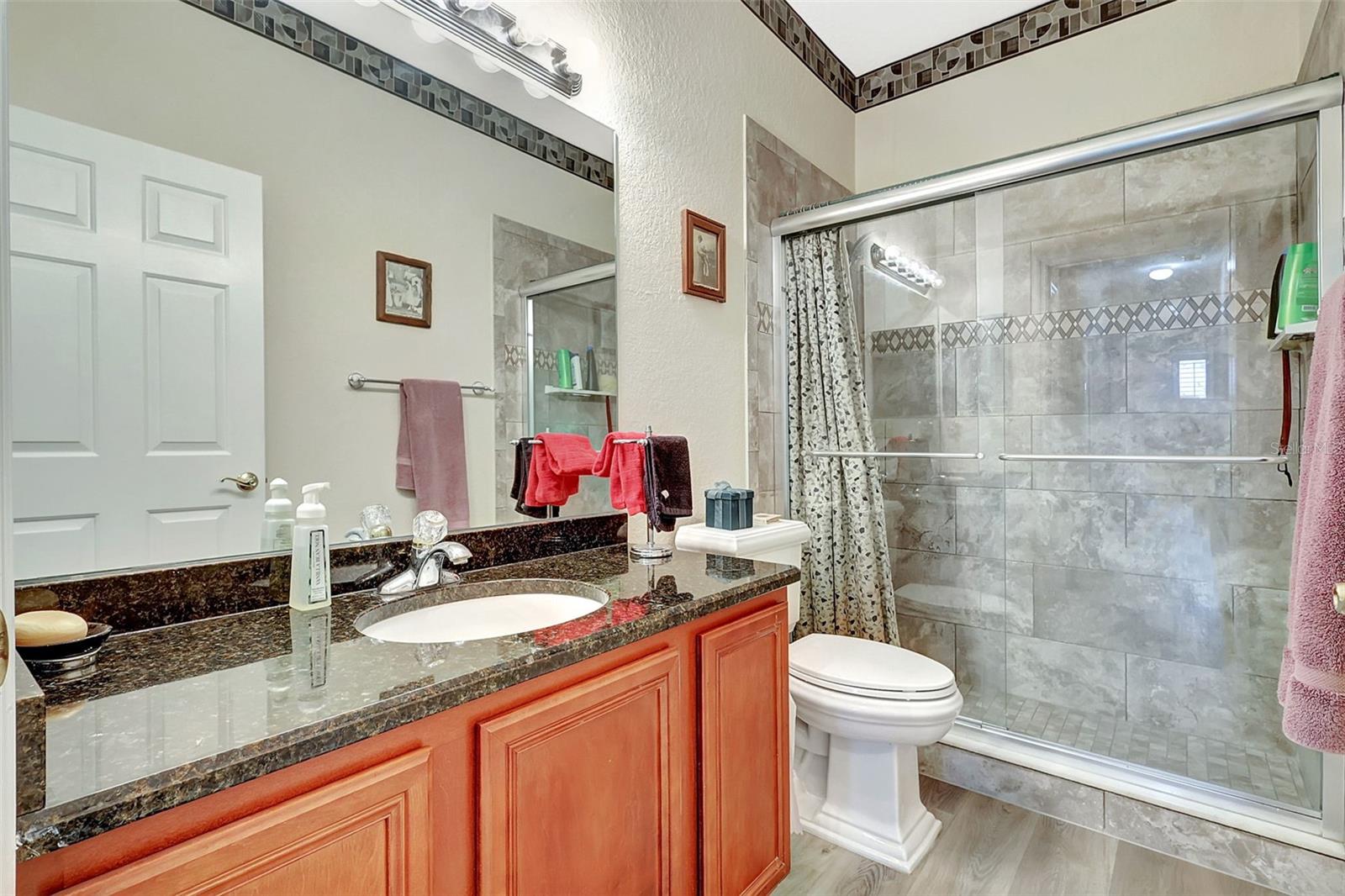 Image 22 of 72 For 10734 Banfield Drive