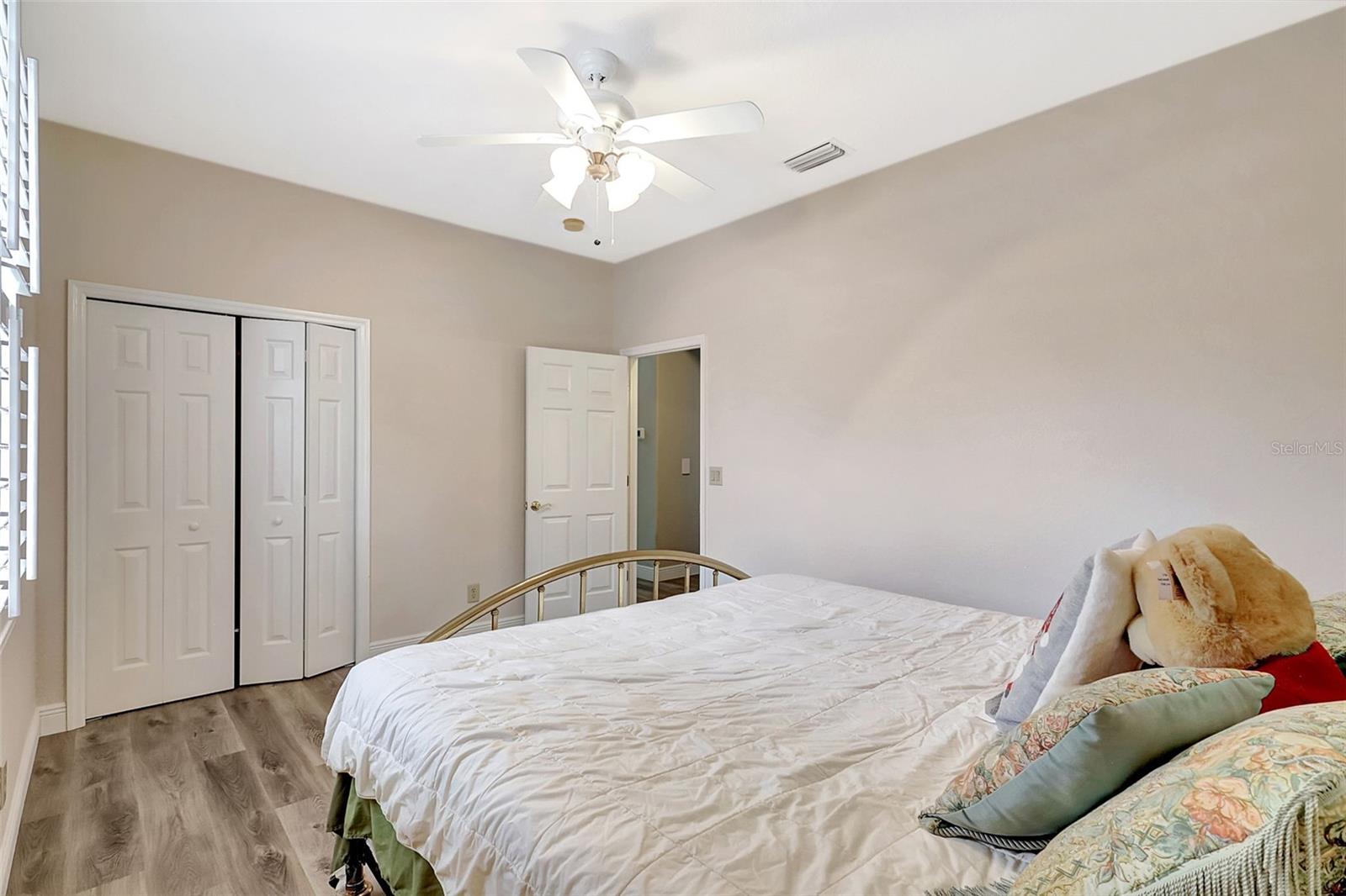 Image 25 of 72 For 10734 Banfield Drive