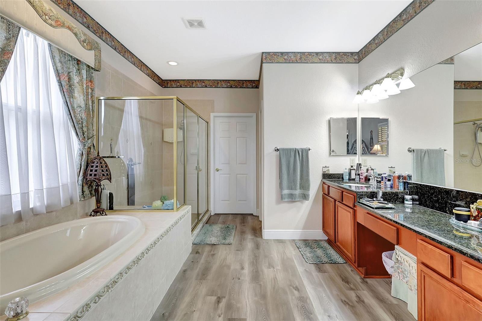 Image 34 of 72 For 10734 Banfield Drive