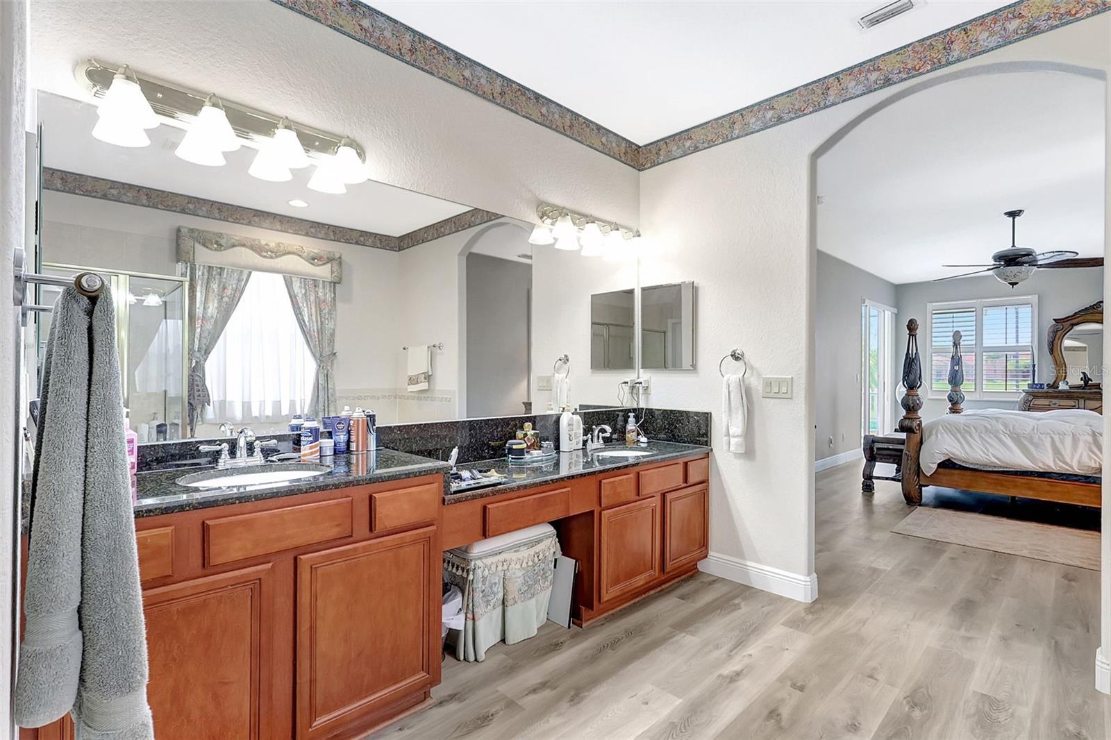 Image 36 of 72 For 10734 Banfield Drive