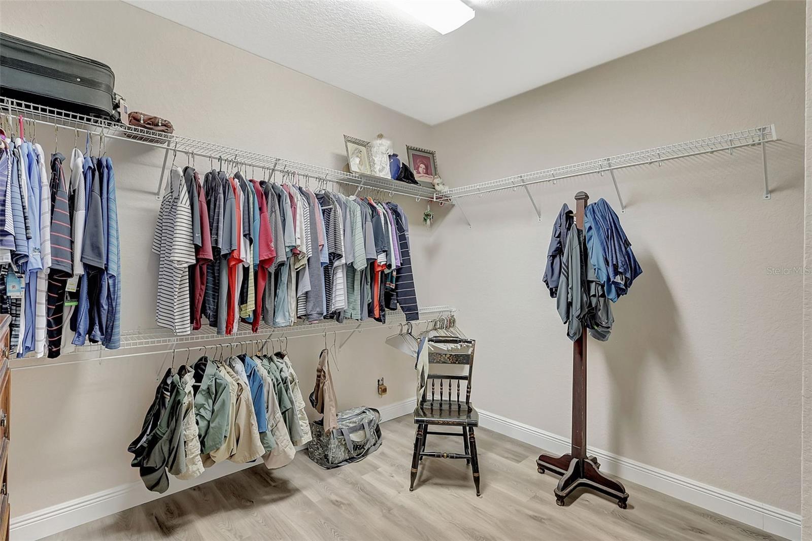 Image 37 of 72 For 10734 Banfield Drive