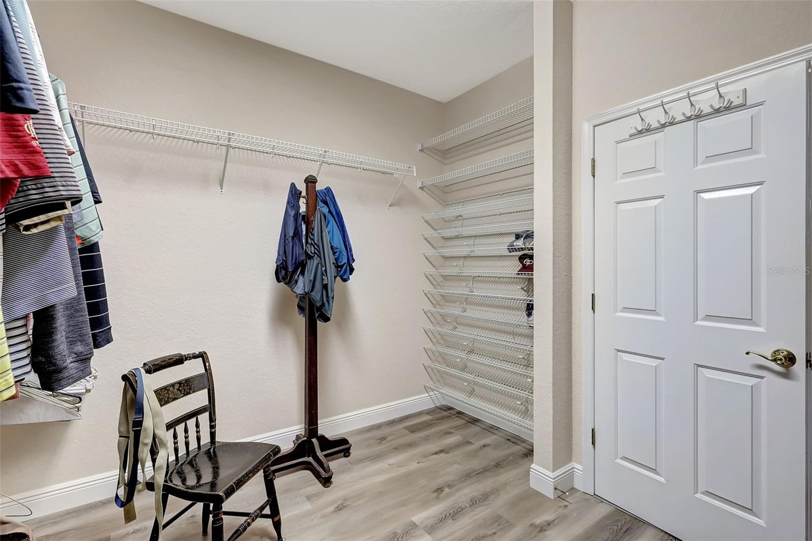 Image 38 of 72 For 10734 Banfield Drive