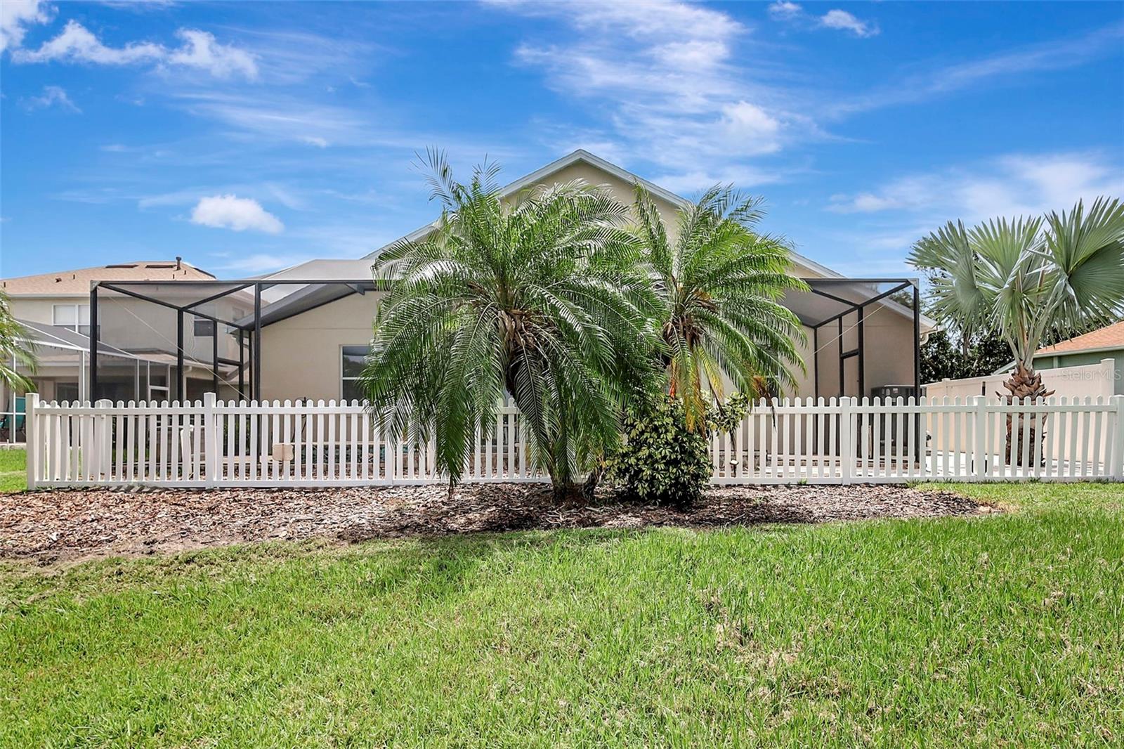 Image 43 of 72 For 10734 Banfield Drive