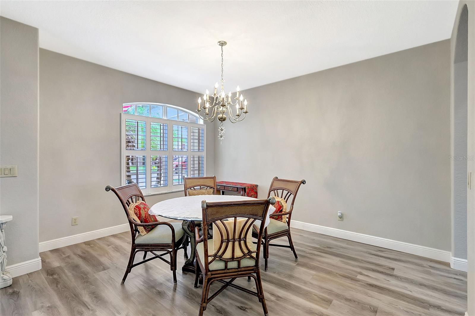 Image 8 of 72 For 10734 Banfield Drive