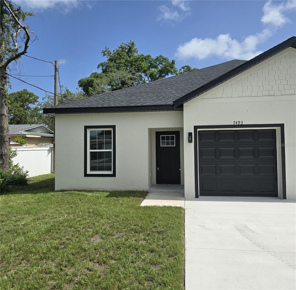 Image 2 of 23 For 7493 Canterbury Street