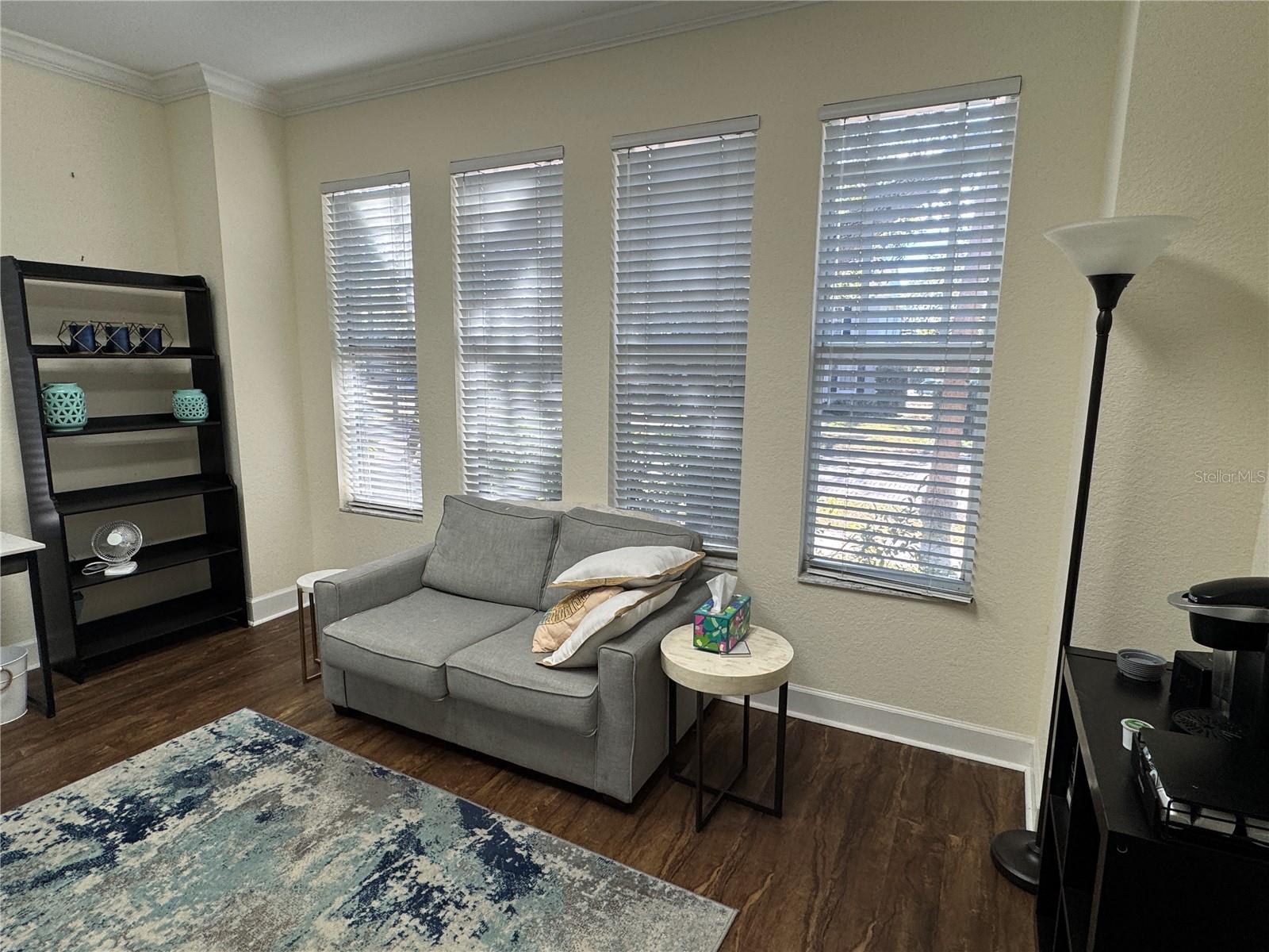 Image 16 of 36 For 611 Bay Street