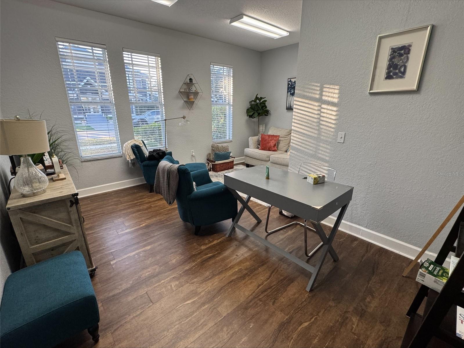 Image 29 of 36 For 611 Bay Street