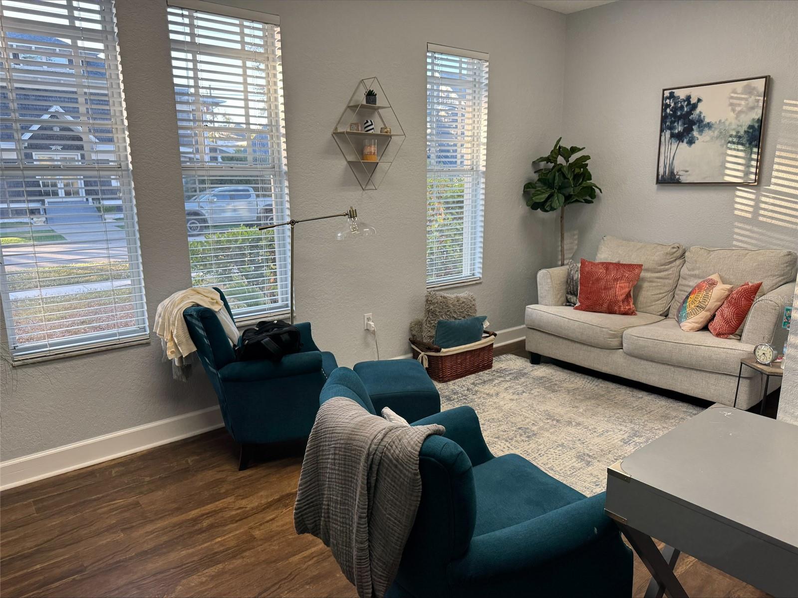 Image 31 of 36 For 611 Bay Street