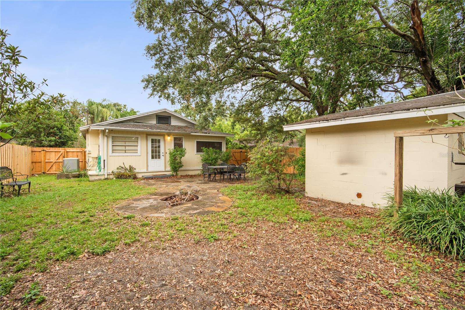 Image 18 of 21 For 1509 Hillside Drive
