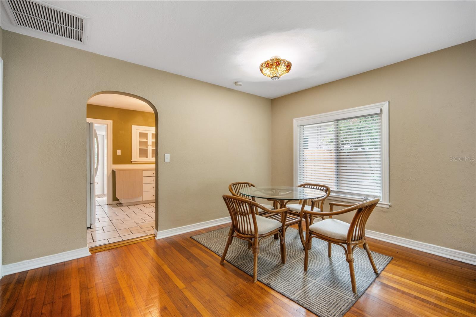 Image 6 of 21 For 1509 Hillside Drive