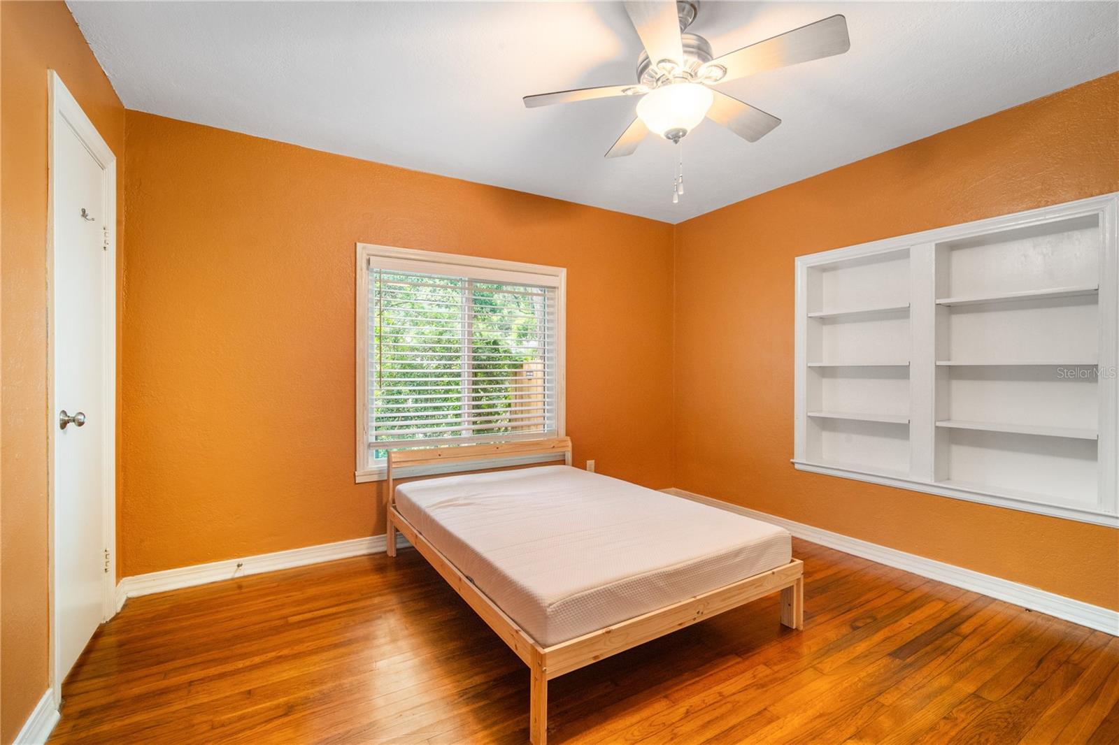 Image 7 of 21 For 1509 Hillside Drive