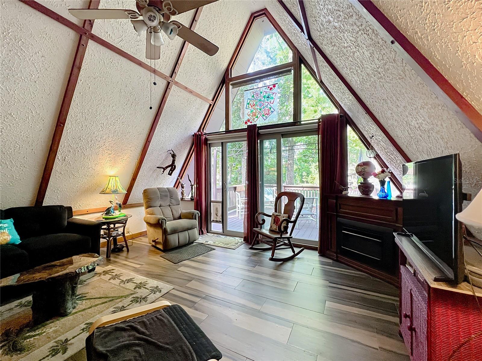 Image 13 of 62 For 9240 Carolina Way
