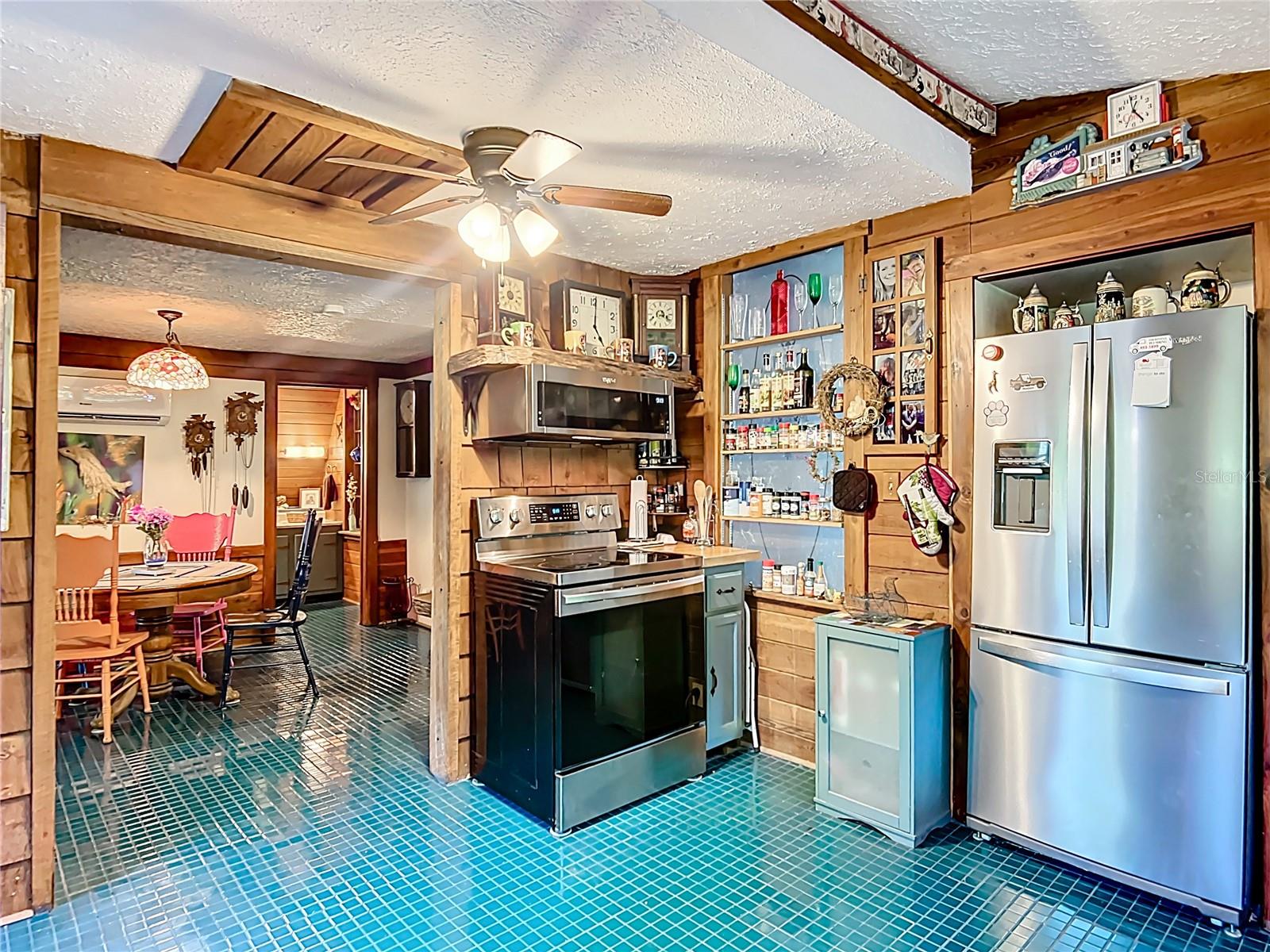 Image 15 of 62 For 9240 Carolina Way