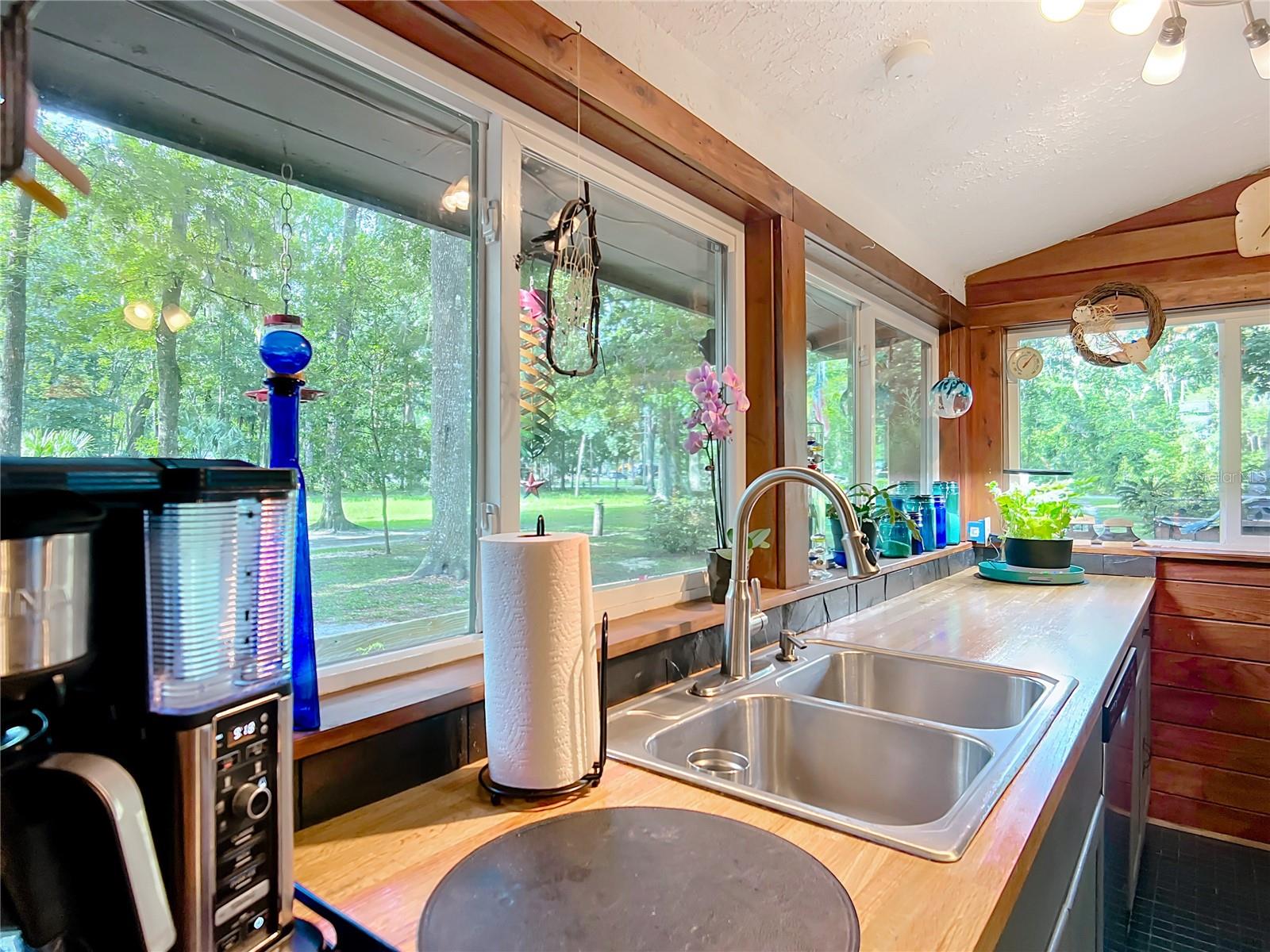 Image 16 of 62 For 9240 Carolina Way