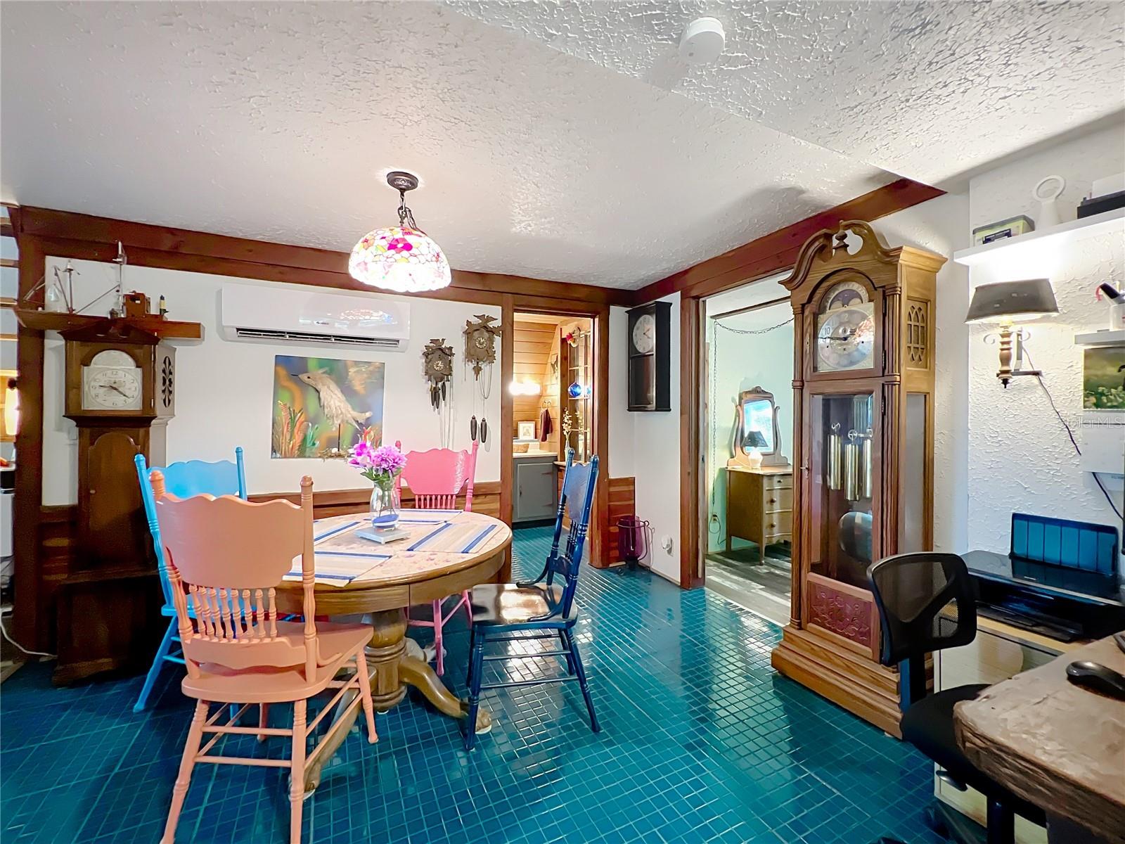 Image 23 of 62 For 9240 Carolina Way