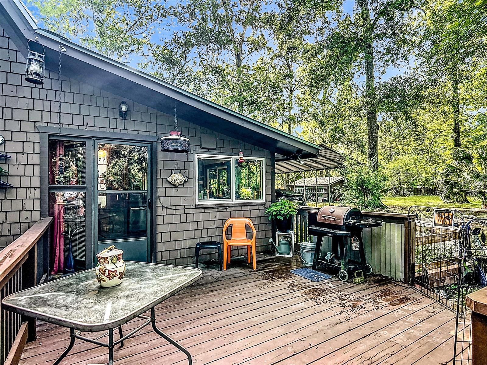 Image 5 of 62 For 9240 Carolina Way