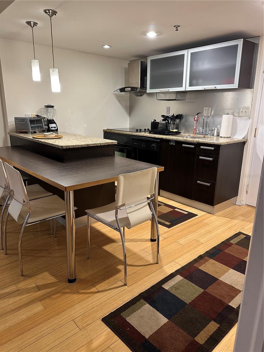 Image 15 of 20 For 701 Madison Avenue 410