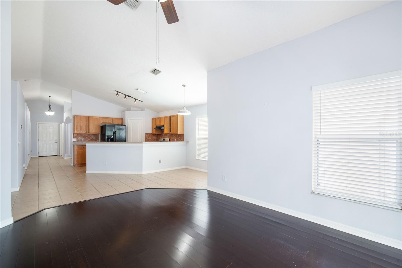 Image 5 of 20 For 6917 Exeter Park Place