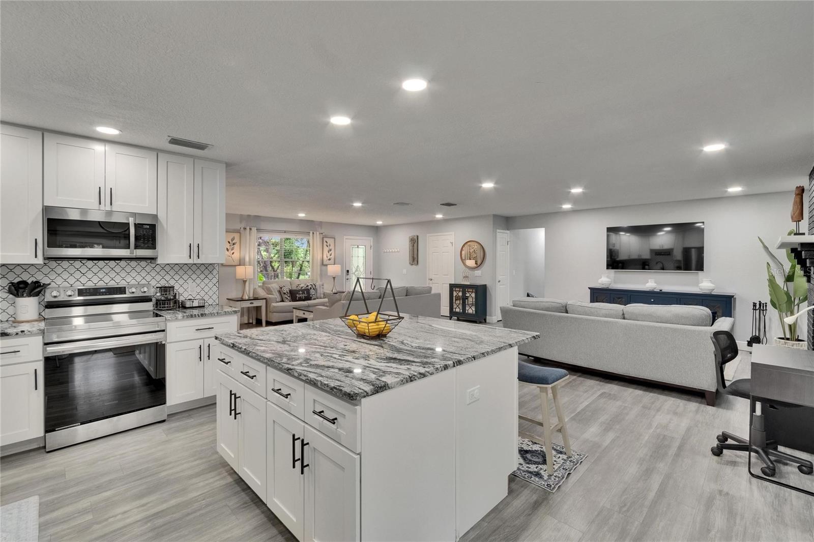 Image 12 of 48 For 8222 Valrie Lane