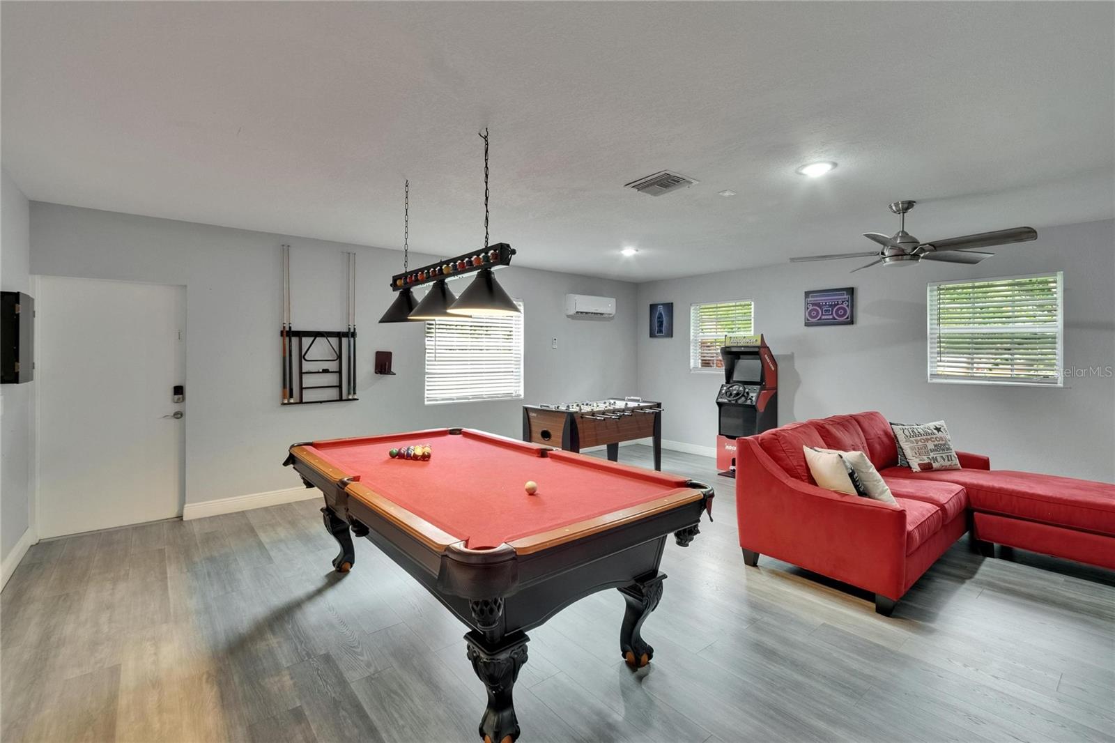 Image 16 of 48 For 8222 Valrie Lane