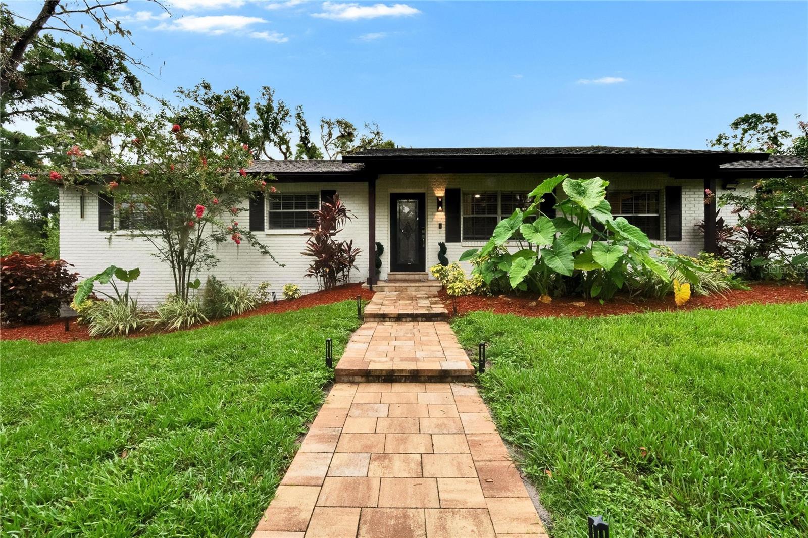 Image 3 of 48 For 8222 Valrie Lane