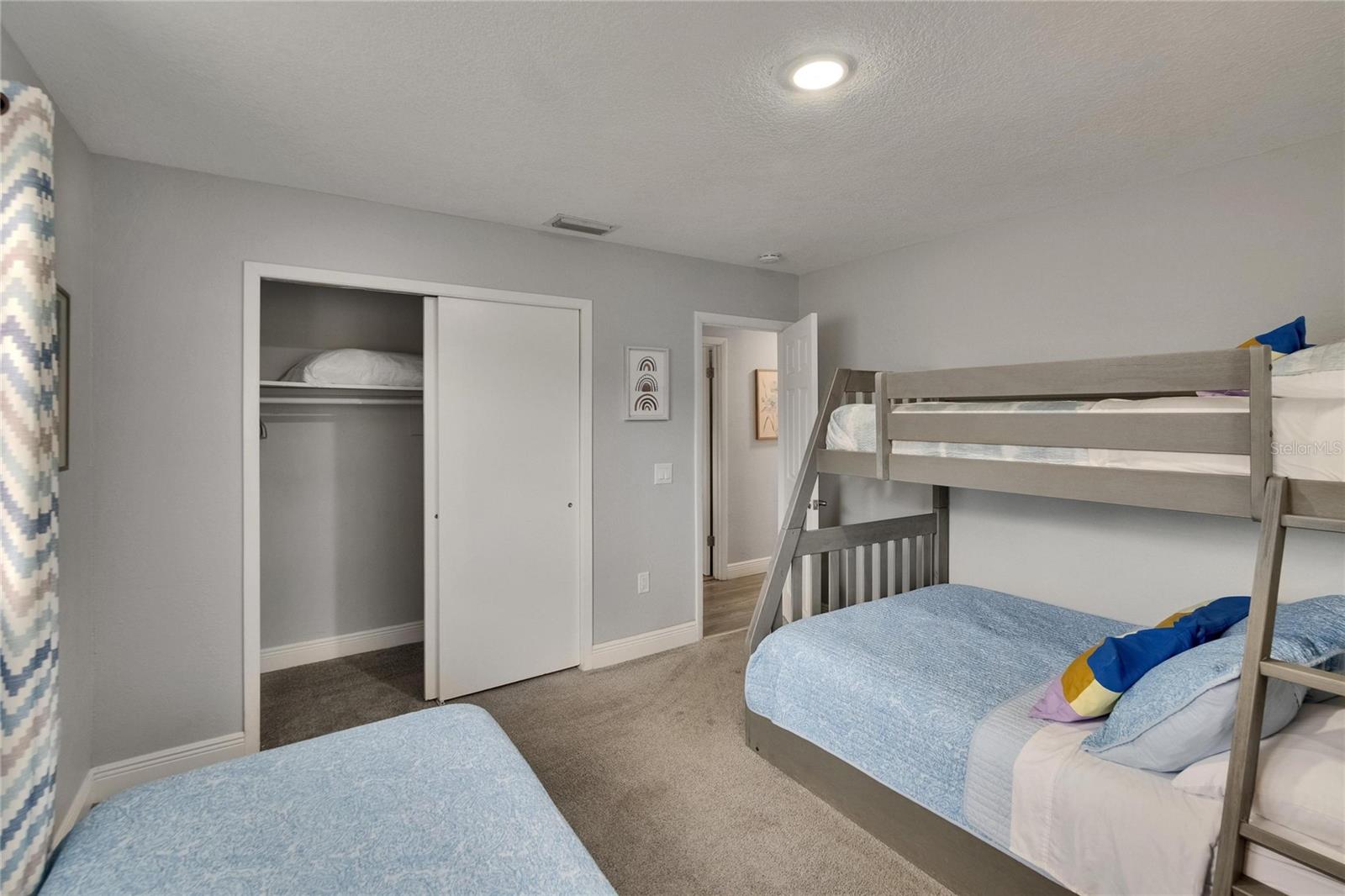 Image 31 of 48 For 8222 Valrie Lane