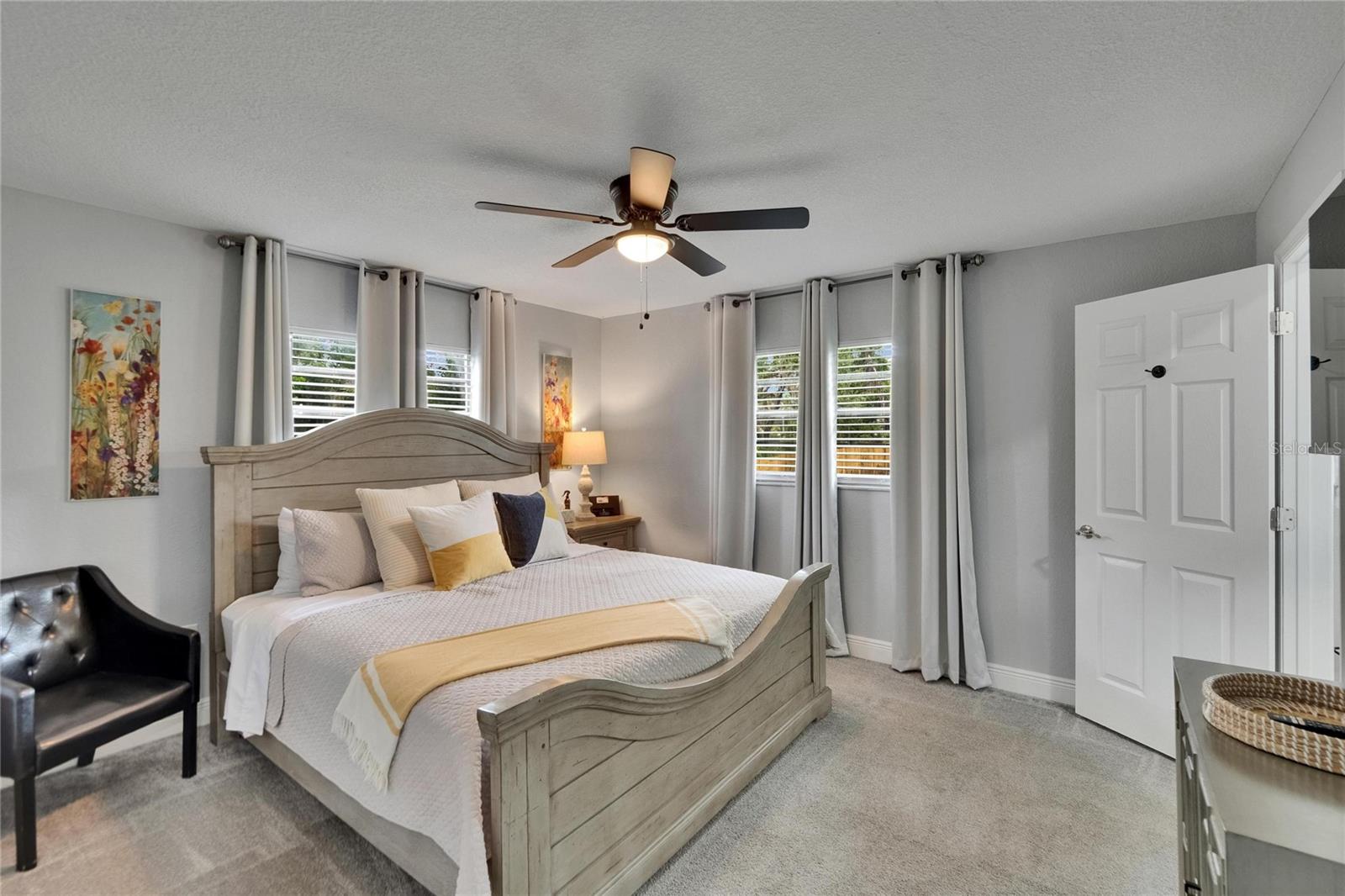 Image 32 of 48 For 8222 Valrie Lane