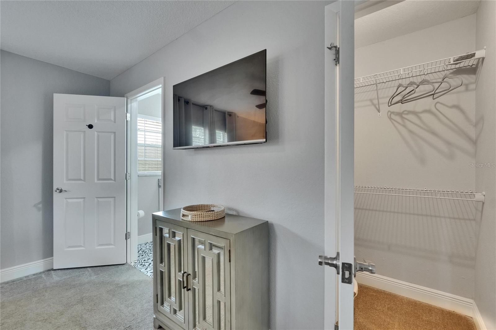 Image 35 of 48 For 8222 Valrie Lane