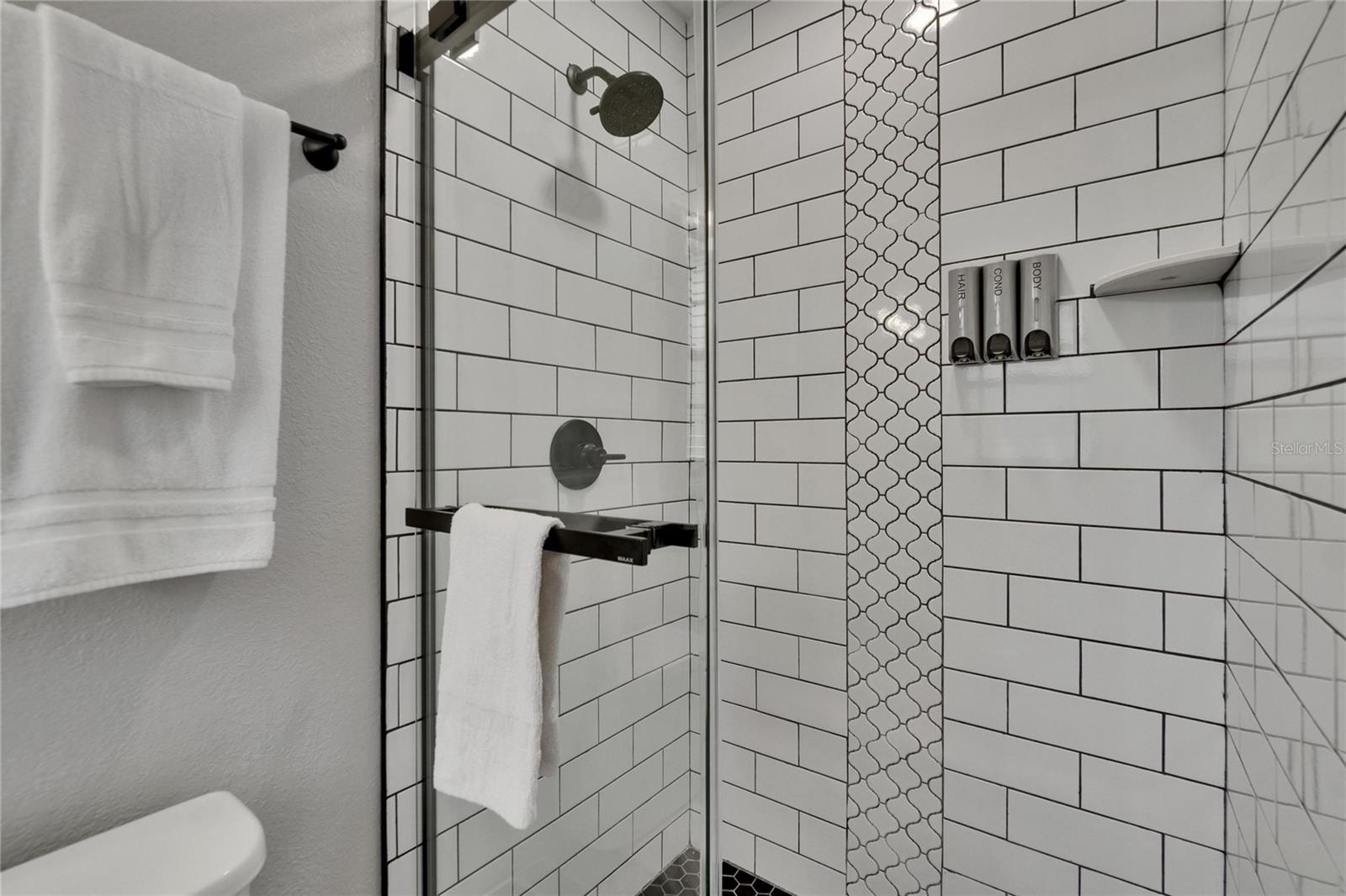 Image 37 of 48 For 8222 Valrie Lane