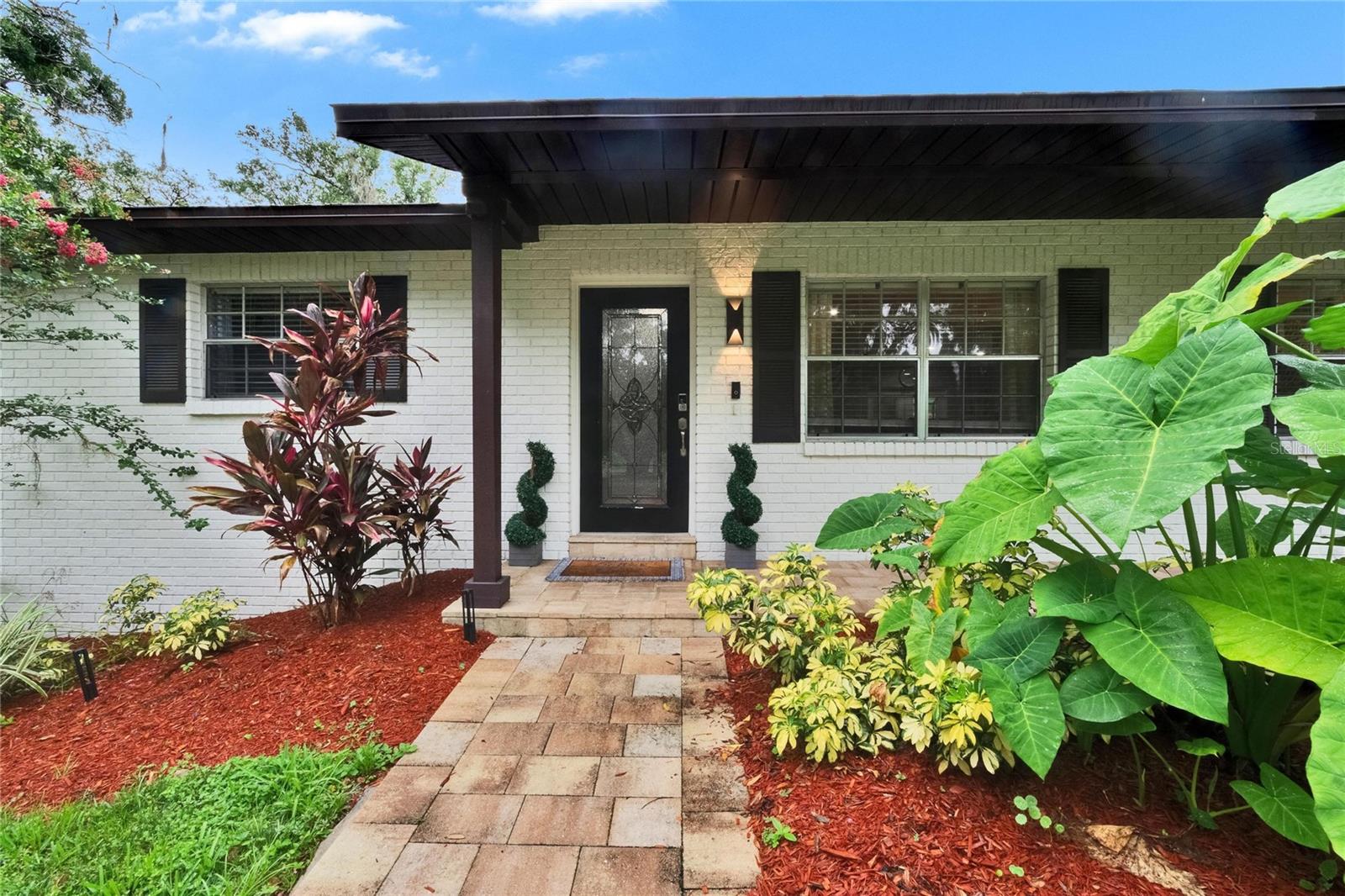 Image 4 of 48 For 8222 Valrie Lane