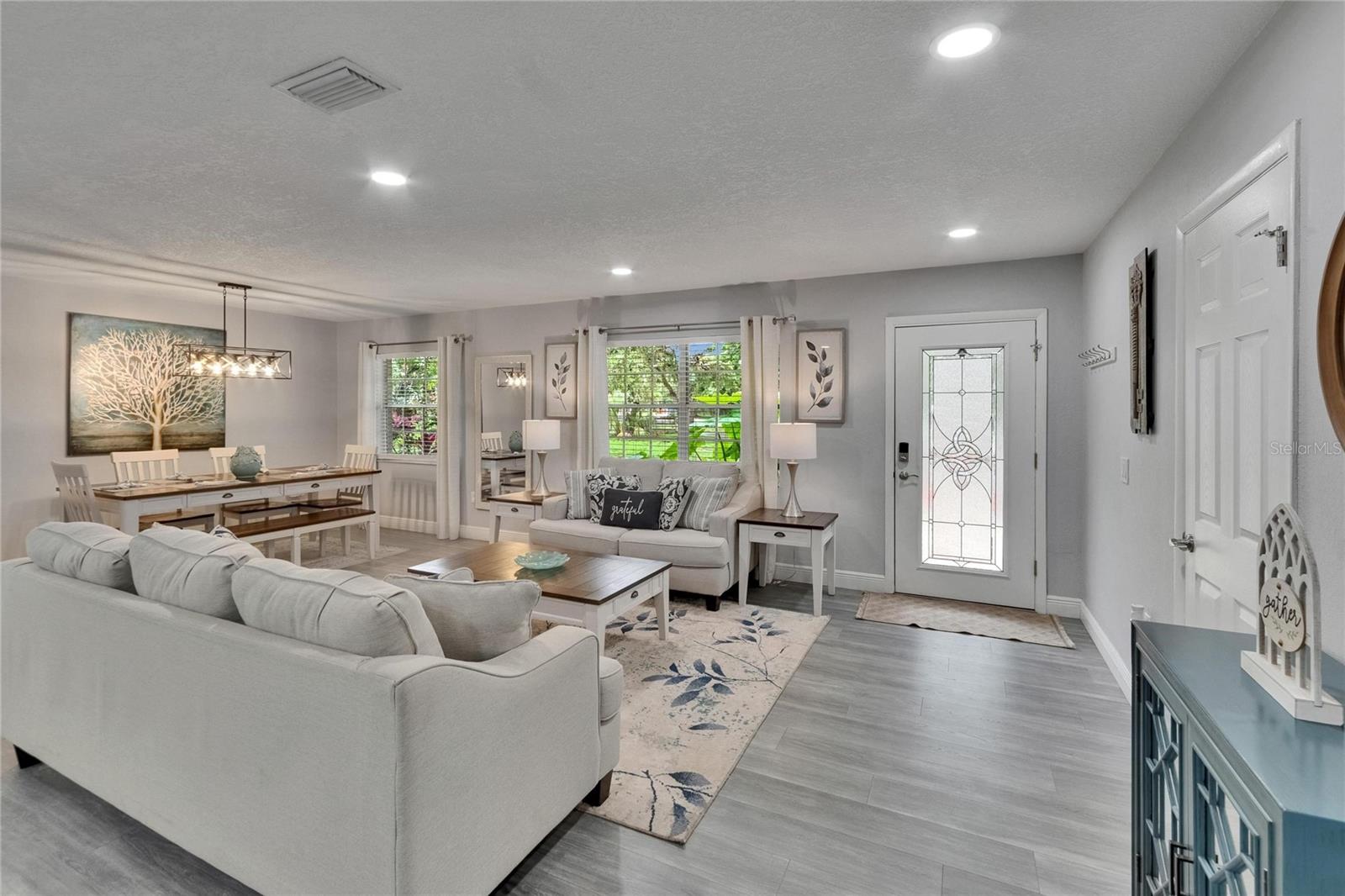 Image 7 of 48 For 8222 Valrie Lane