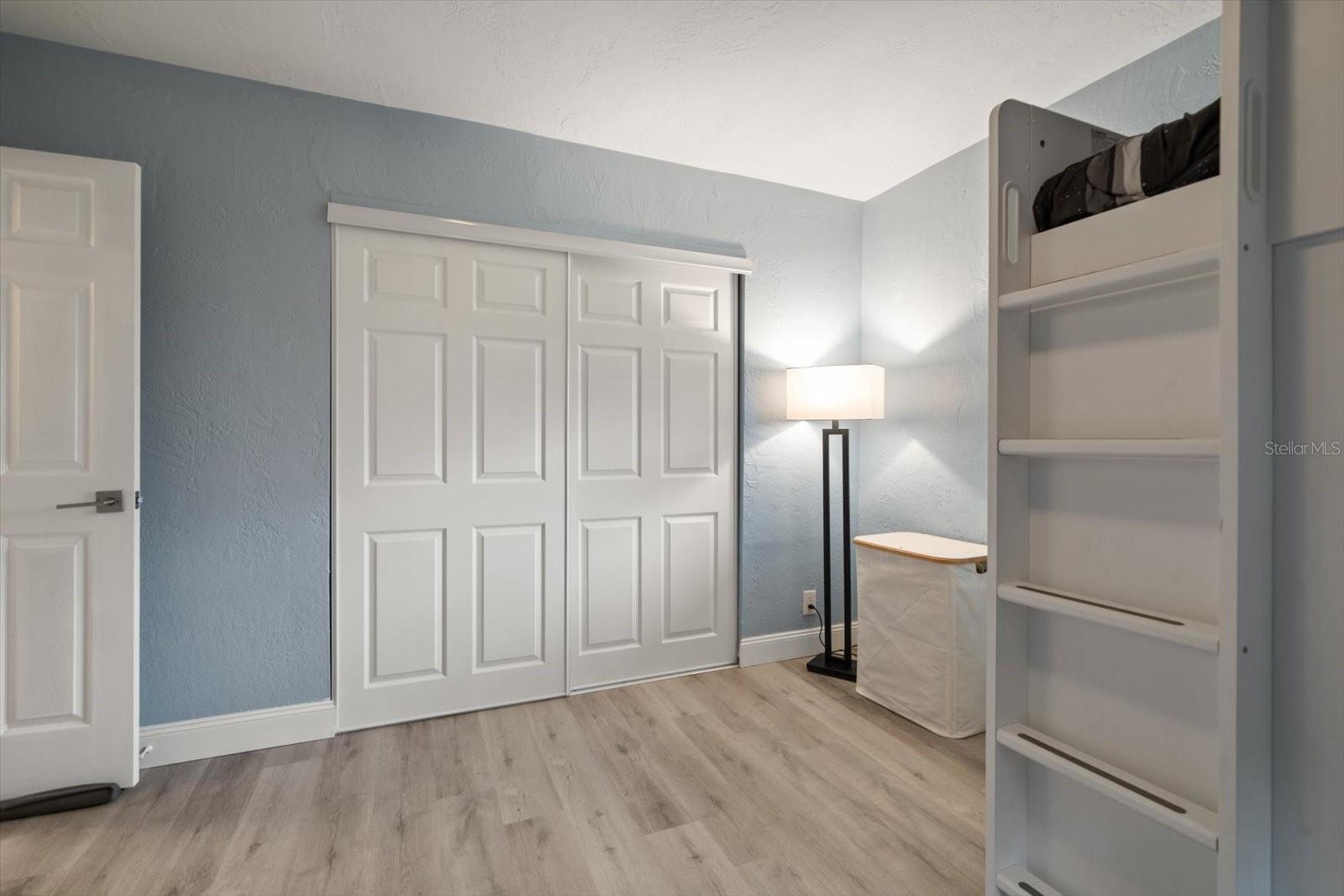 Image 22 of 28 For 670 42nd Avenue Ne
