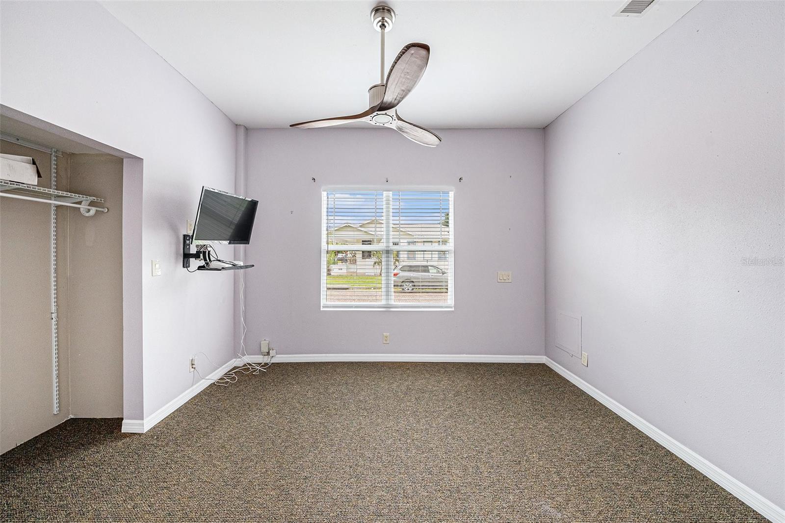 Listing photo id 13 for 1902 Tampania Avenue