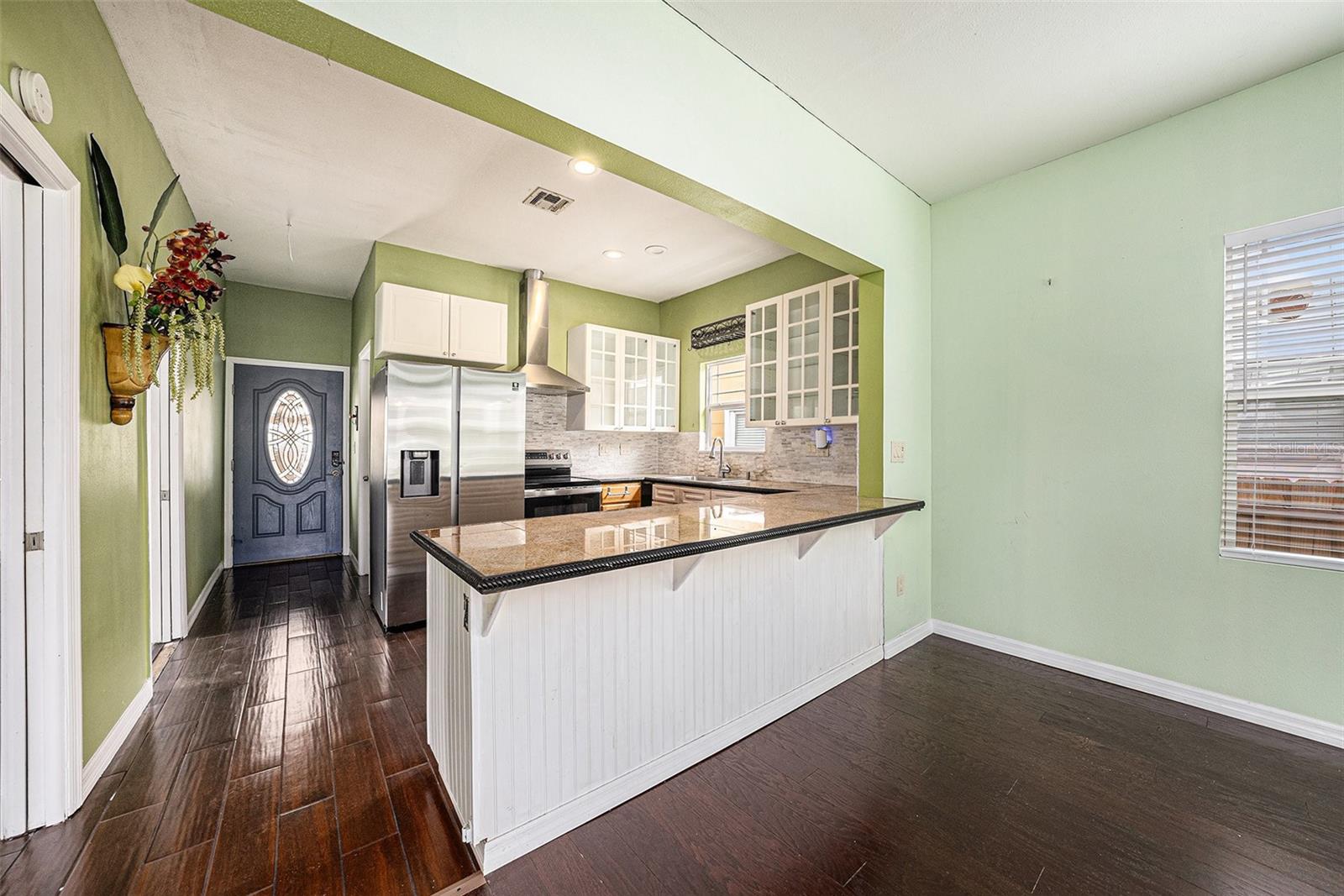 Listing photo id 24 for 1902 Tampania Avenue