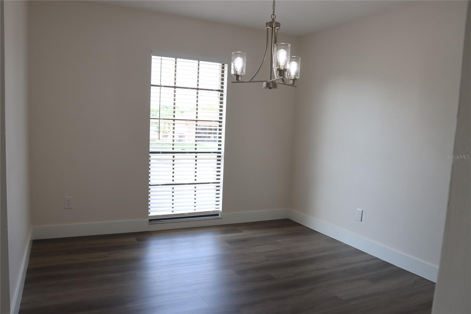 Image 4 of 20 For 608 Rosemarie Avenue