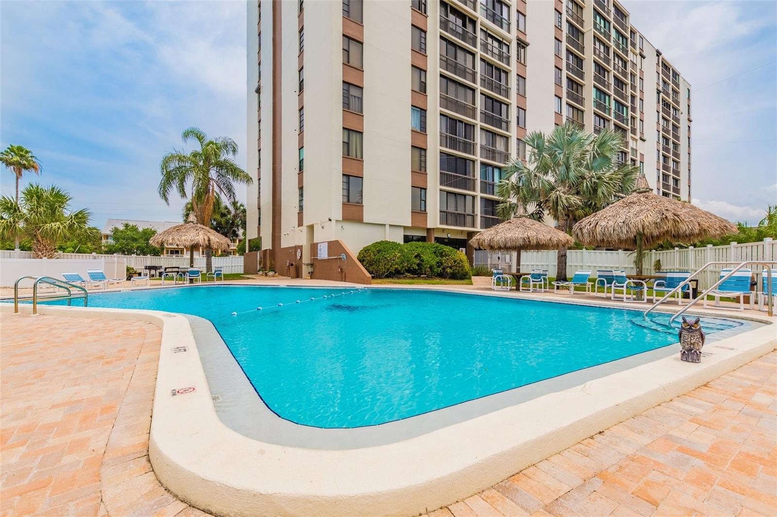 Image 41 of 75 For 255 Dolphin Point 505